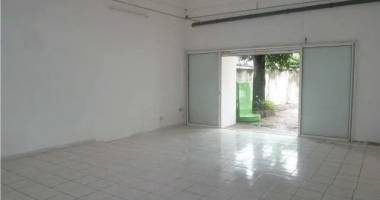 vp4693 : local a louer st-pierre