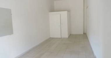 vp4536 local commercial a louer saint-louis