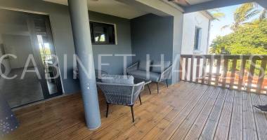 À louer - appartement meuble de type t3 d'environ 102.55 m2 - saint-pierre - 1680.00 €