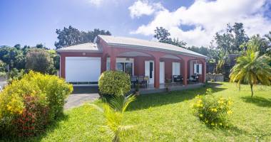 villa f4/5 sur 680m2 de terrain