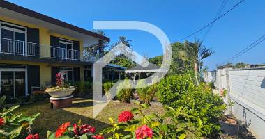 villa f6 à rafraichir de 192m² avec terrain de 585m² à la rivière saint-louis