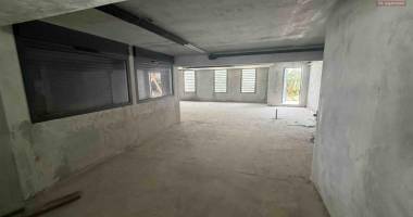 À vendre local de  97m2 à saint-denis