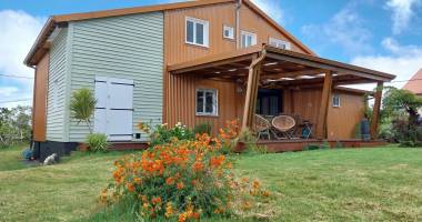 tampon 97430 - villa atypique - beaux volumes - vaste parcelle - quartier rÉsidentiel