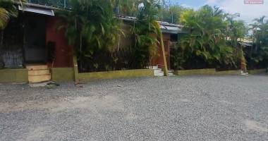 a vendre ensemble de 7 appartements de plain pied à st gilles les bains !!