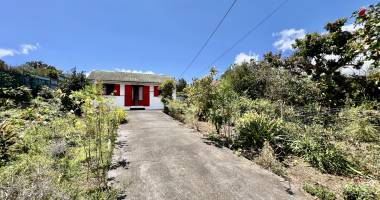 tampon 97430 - maison type creole - 2 chambres - plain pied - terrain plat - secteur residentiel