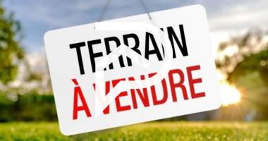 terrain plat idéalement placé