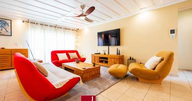 maison bois de nèfles sainte-clotilde