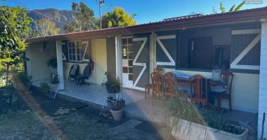 a vendre maison bourbon bois type f3/4 au 2ème village de la plaine des palmistes sur 409 m² de terrain