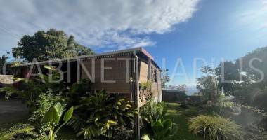 À louer - maison t4 d'environ 67.95 m2 - les avirons - loyer 1 445.00 €