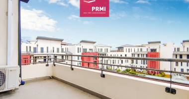 saint-pierre front de mer - appartement t2 en dernier etage avec parking