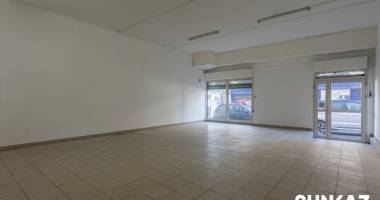 saint pierre centre - local commercial  70 m²- loyer 1 300  ht